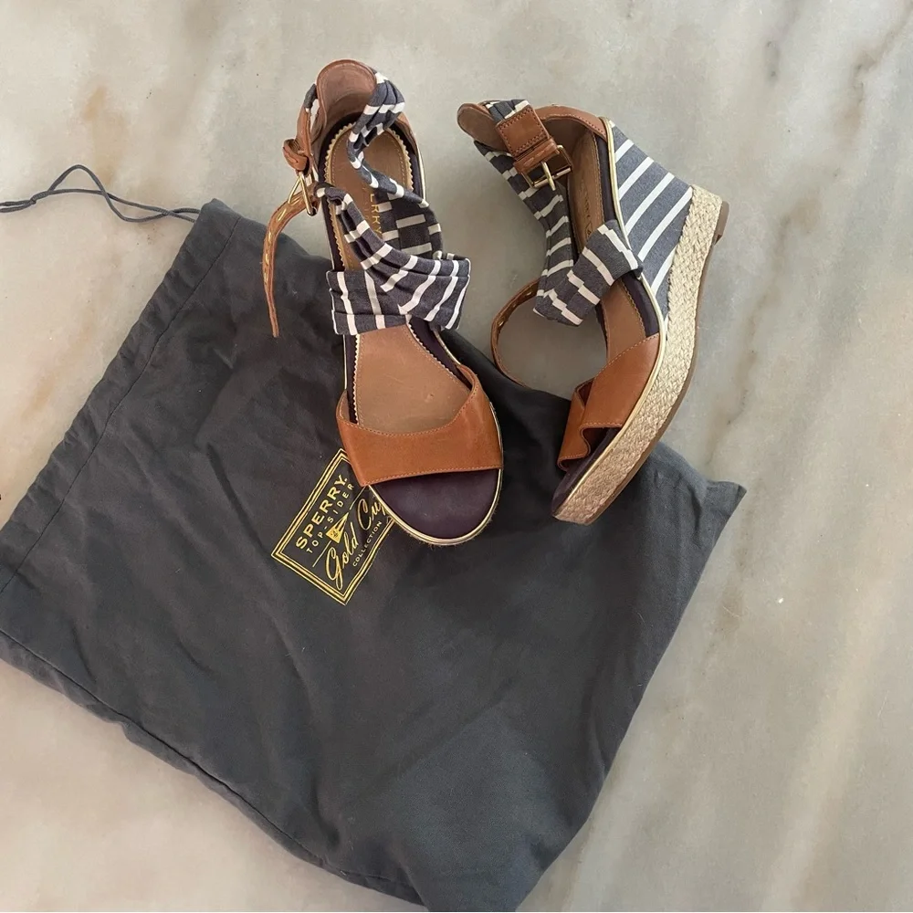 Sperry Wedges with dust bag size 7 - Picture 2 of 8